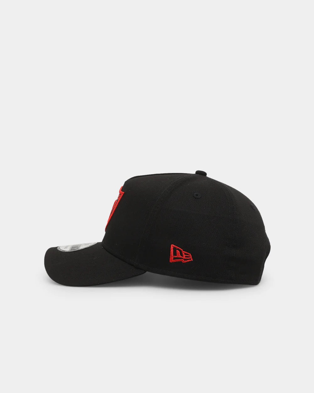 New Era LAS VEGAS RAIDERS 9FORTY A-FRAME SNAPBACK SATIN RED UNDER PEAK