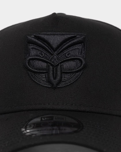New Era NEW ZEALAND WARRIORS 'BLACK ON BLACK' 9FORTY A-FRAME SNAPBACK